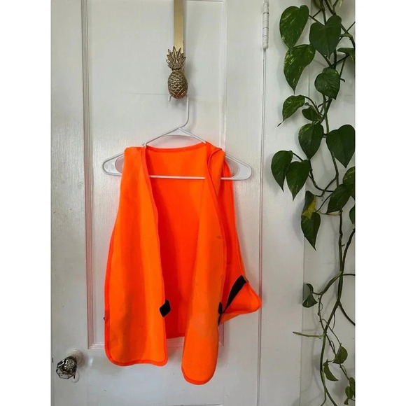 Men’s size large orange safety vest - Picture 1 of 8